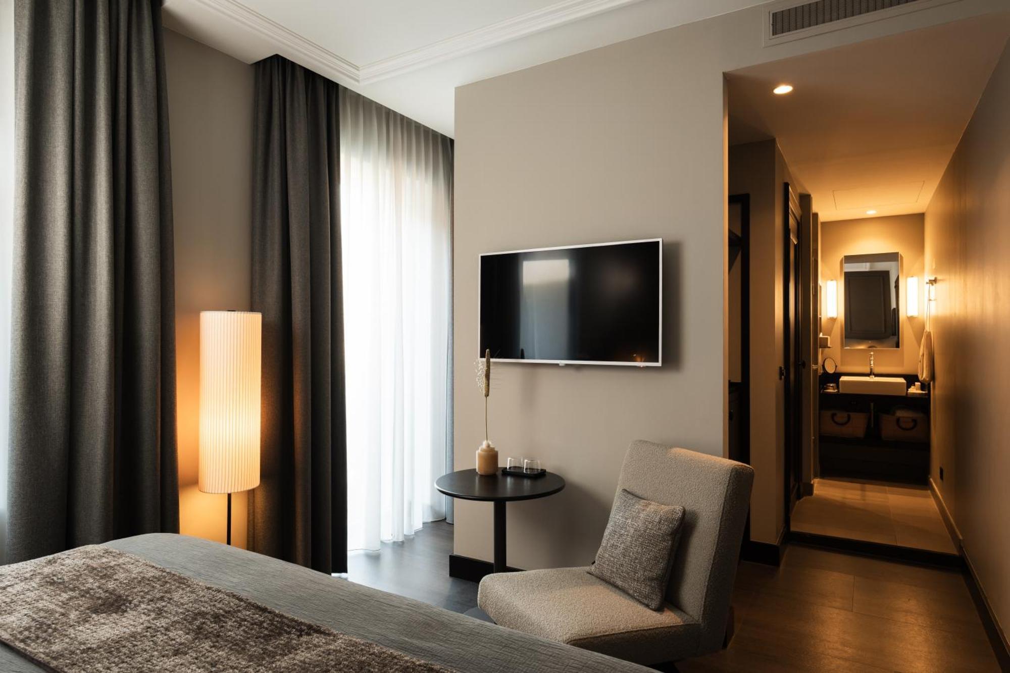 Standard Room,1669814627:JPEG