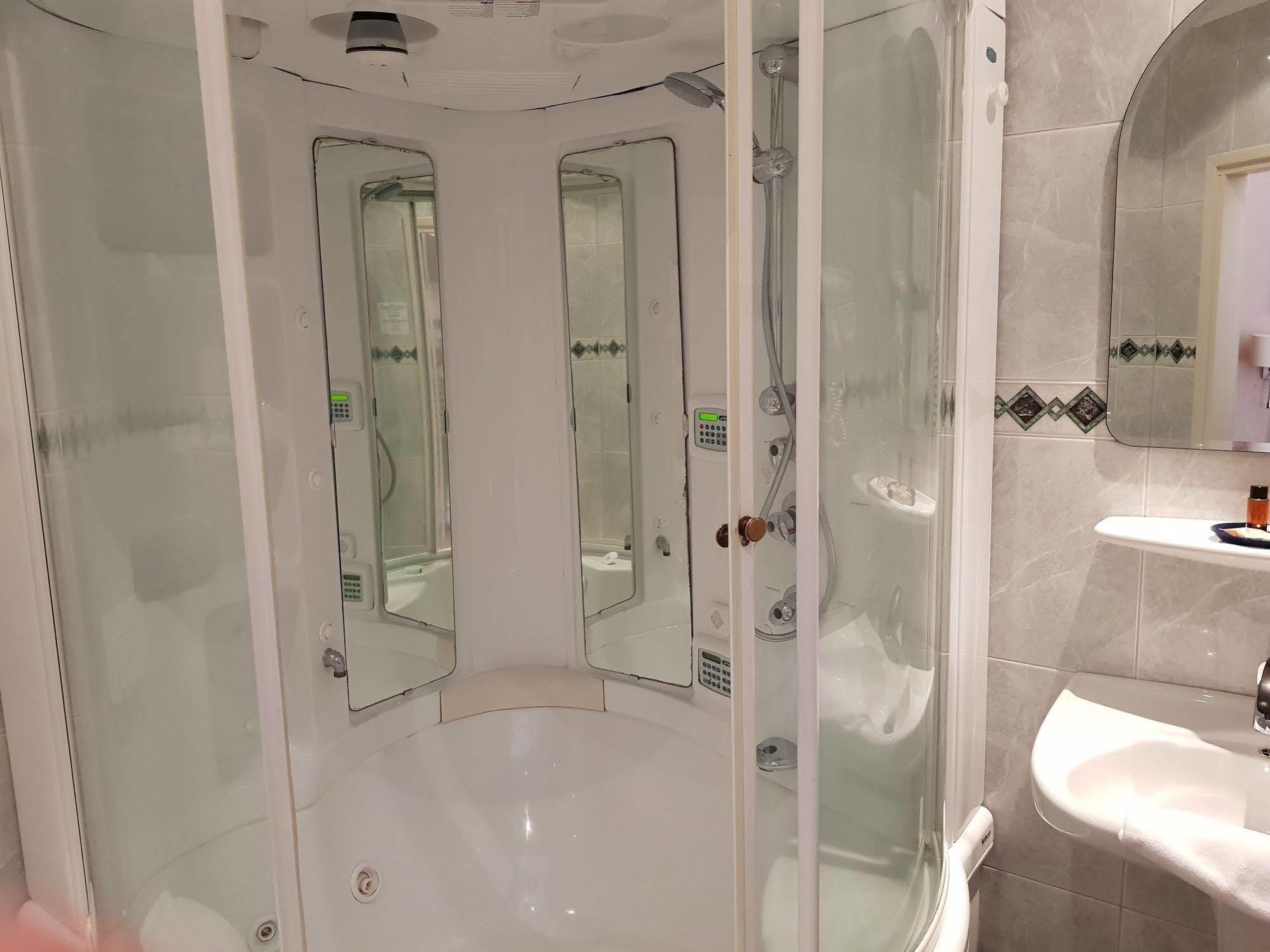 Superior Kamer met 2 Bedden en Bubbelbad