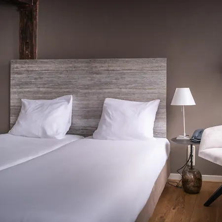 Hotel Au Quartier-3